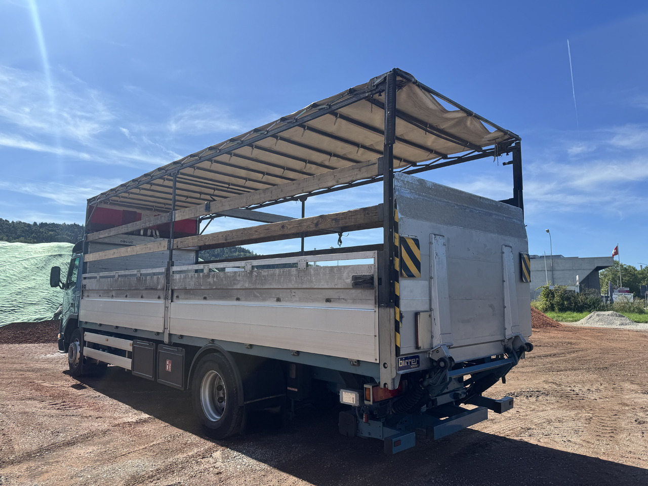 VOLVO FM7-290 4x2 Blache-Hebebühne - Caminhão com lona: foto 3 VOLVO FM7-290 4x2 Blache-Hebebühne - Caminhão com lona: foto 3
