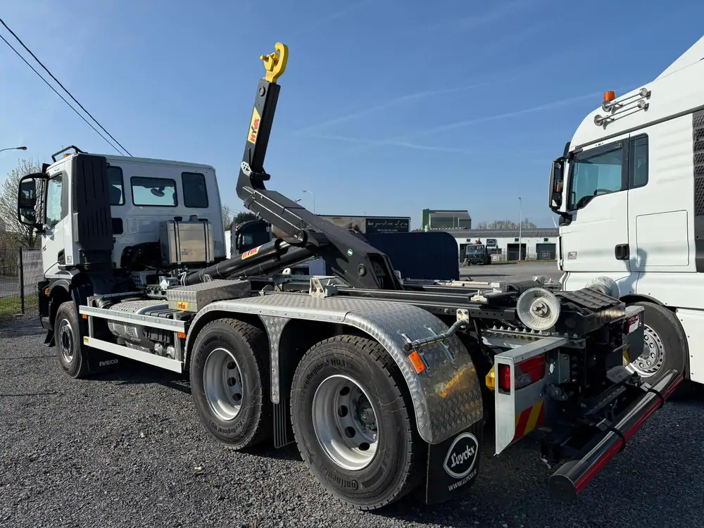 Iveco AD300T48 HYVALIFT 20 TONS*pare-choc hydraulique - Caminhão polibenne: foto 3 Iveco AD300T48 HYVALIFT 20 TONS*pare-choc hydraulique - Caminhão polibenne: foto 3