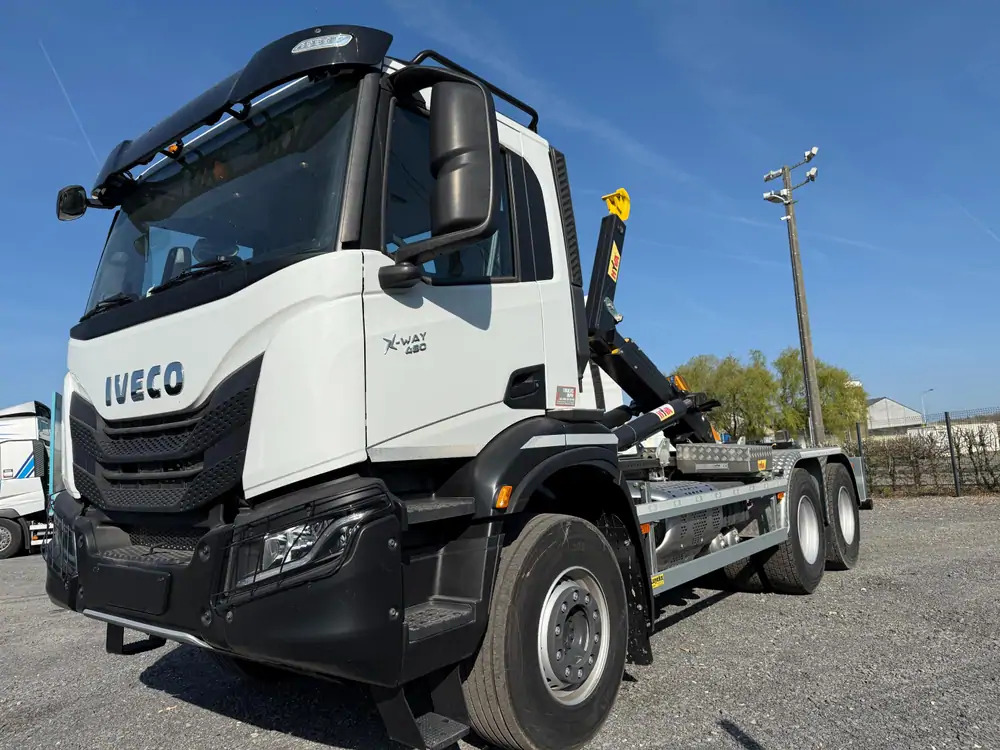 Iveco AD300T48 HYVALIFT 20 TONS*pare-choc hydraulique - Caminhão polibenne: foto 1 Iveco AD300T48 HYVALIFT 20 TONS*pare-choc hydraulique - Caminhão polibenne: foto 1