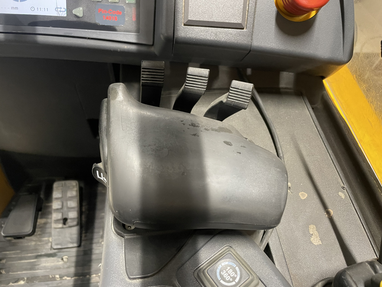 JUNGHEINRICH ETV214 - Empilhador retráctil: foto 5 JUNGHEINRICH ETV214 - Empilhador retráctil: foto 5