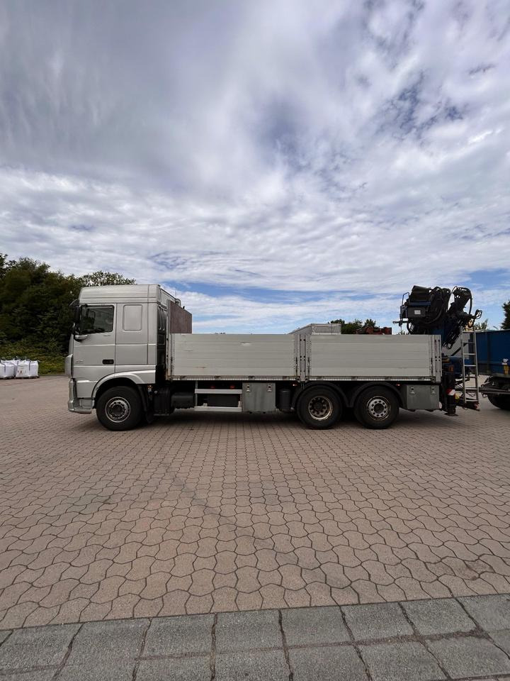 DAF DAF XF 460 FAN + MKG + 10mtr 2to + Lenkachse + EURO 6 - Camião de caixa aberta/ Plataforma, Caminhão grua: foto 4 DAF DAF XF 460 FAN + MKG + 10mtr 2to + Lenkachse + EURO 6 - Camião de caixa aberta/ Plataforma, Caminhão grua: foto 4