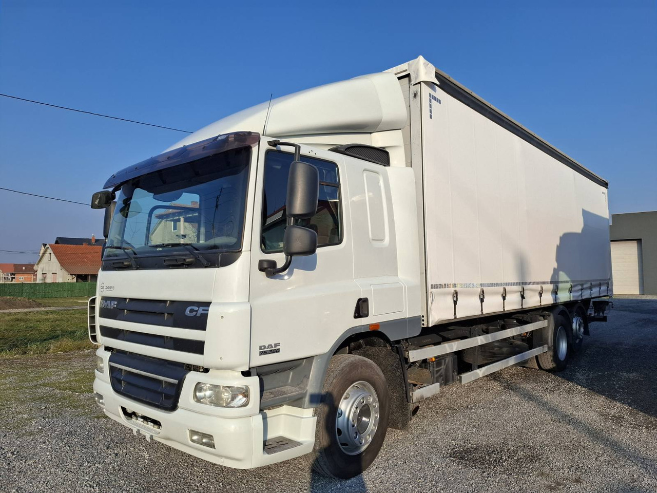 DAF CF 75.360 8,5m - Caminhão com lona: foto 4 DAF CF 75.360 8,5m - Caminhão com lona: foto 4
