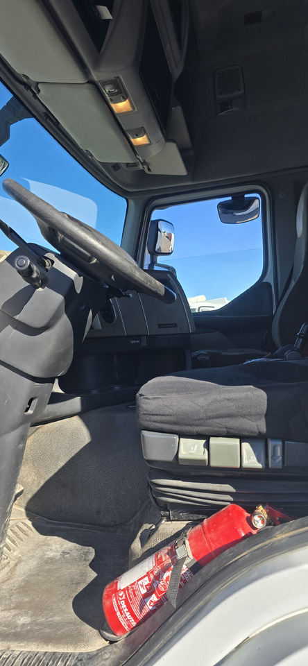 Tractor RENAULT PRENIUM: foto 7