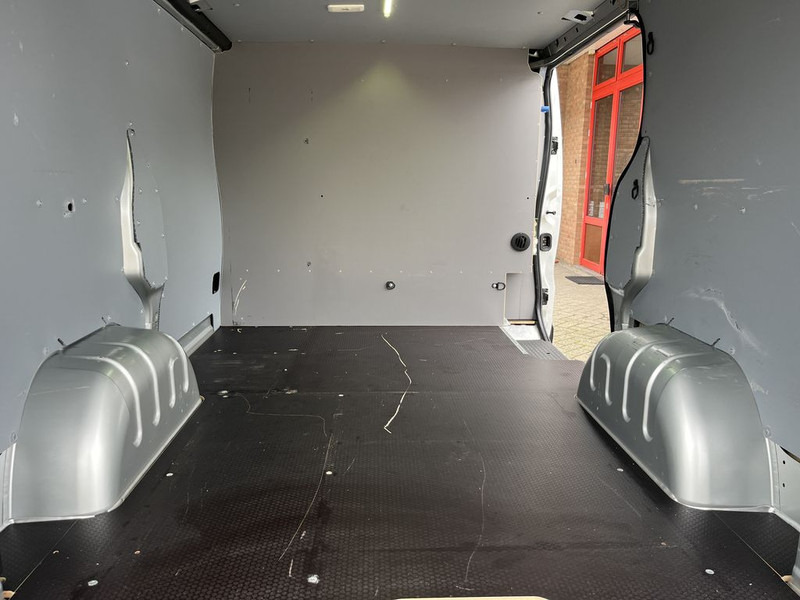 Locação de Opel Vivaro 1.6 CDTI E6 126pk Edition BPM Vrij! Lease €220 /m, Trekhaak, Airco, Navi, PDC, Cruise controle, Onderhoudshistorie aanwezig Opel Vivaro 1.6 CDTI E6 126pk Edition BPM Vrij! Lease €220 /m, Trekhaak, Airco, Navi, PDC, Cruise controle, Onderhoudshistorie aanwezig: foto 16