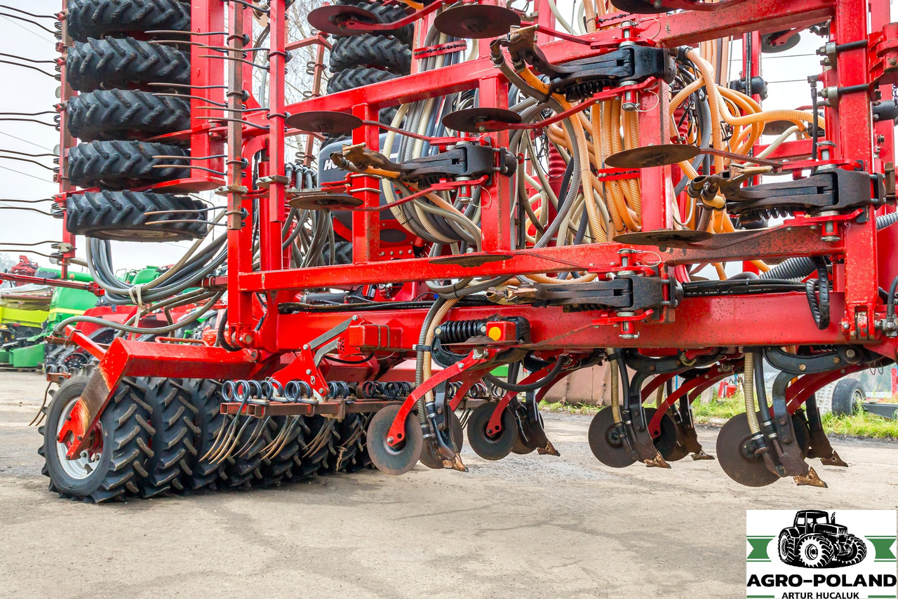 HORSCH 8 SW - 2014 ROK - 1194 H / 3928 HA - NAWOŻENIE - MiniDrill - Semeadora combinada: foto 4 HORSCH 8 SW - 2014 ROK - 1194 H / 3928 HA - NAWOŻENIE - MiniDrill - Semeadora combinada: foto 4