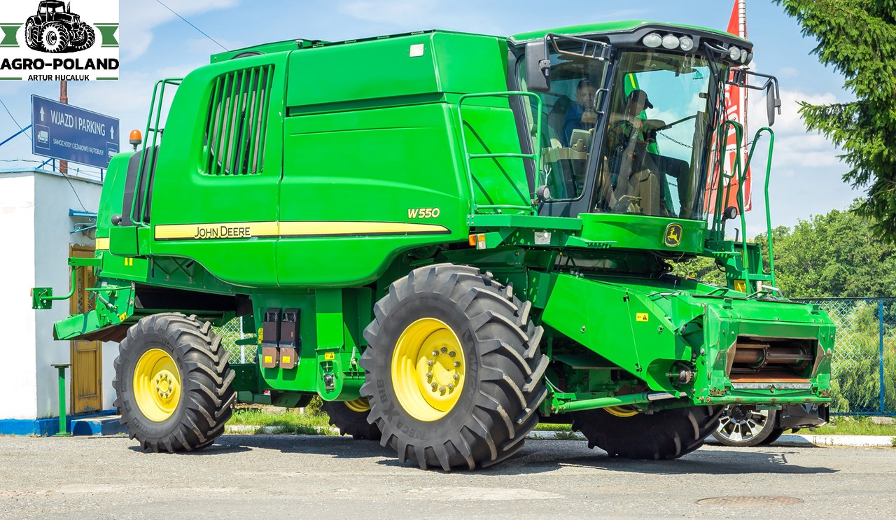 JOHN DEERE W 550 - 2981 h - 5,5 M - 2011 ROK - Ceifeira debulhadora: foto 1 JOHN DEERE W 550 - 2981 h - 5,5 M - 2011 ROK - Ceifeira debulhadora: foto 1
