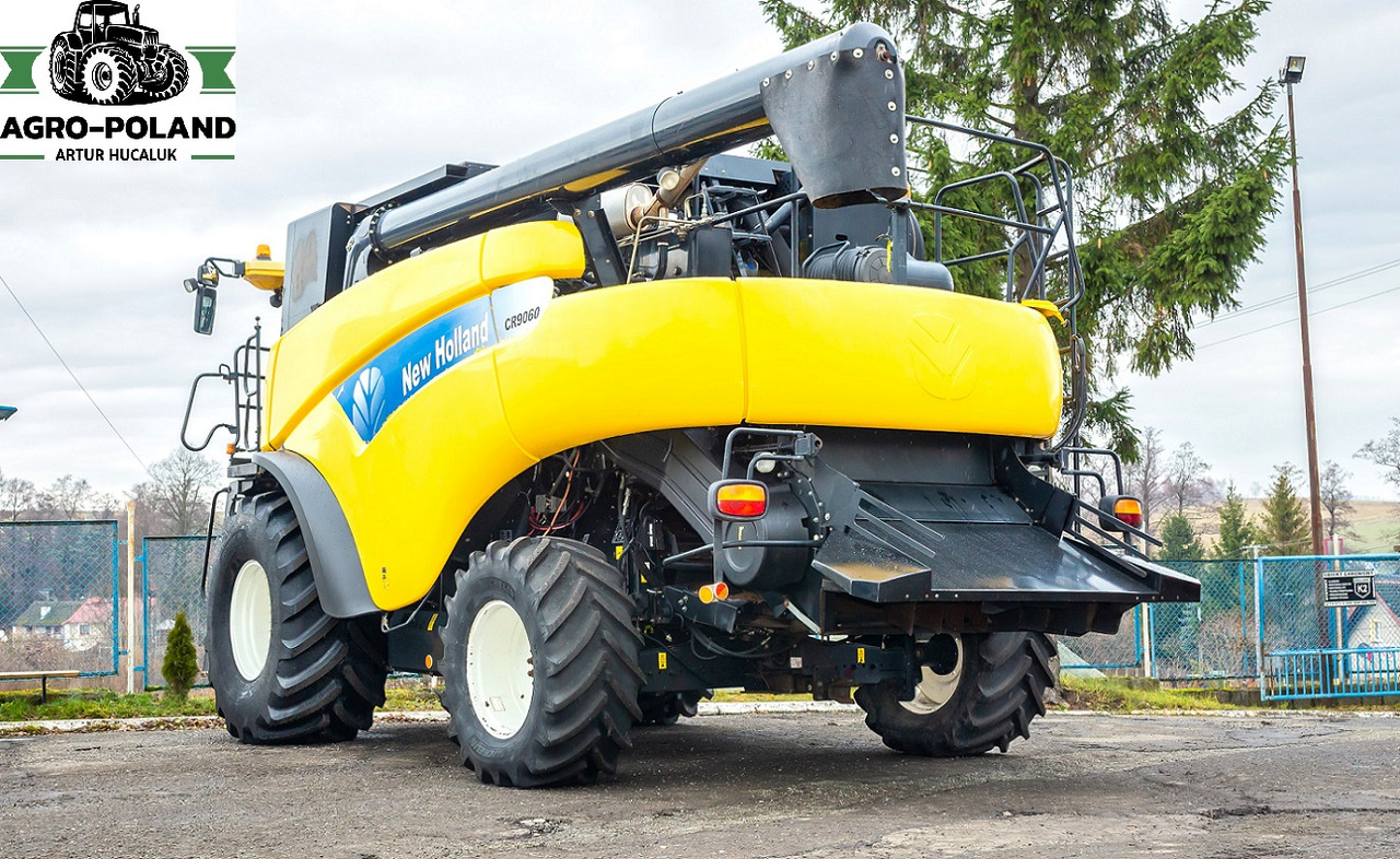 NEW HOLLAND CR 9060 - 2008 - 2554 h + HEDER 6,09 M - Ceifeira debulhadora: foto 5 NEW HOLLAND CR 9060 - 2008 - 2554 h + HEDER 6,09 M - Ceifeira debulhadora: foto 5