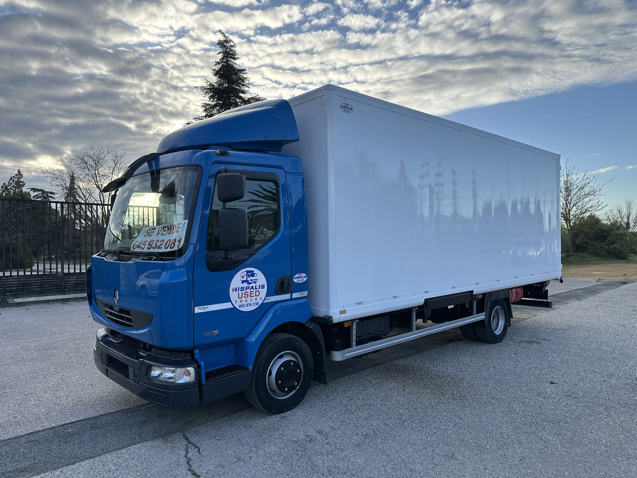 RENAULT MIDLUM 12.180 - Caminhão furgão: foto 1 RENAULT MIDLUM 12.180 - Caminhão furgão: foto 1