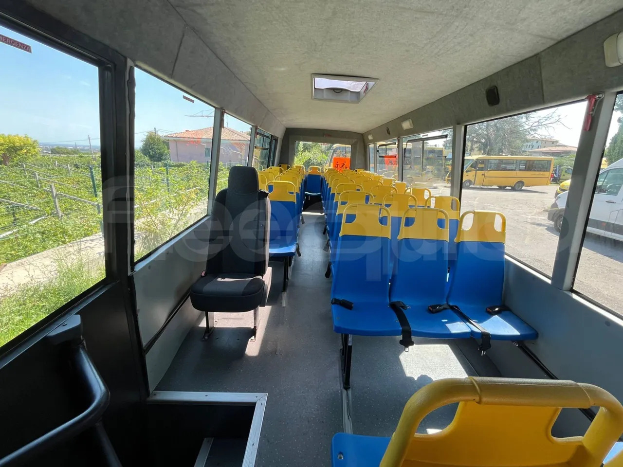 Autocarro escolar Isuzu P65: foto 19