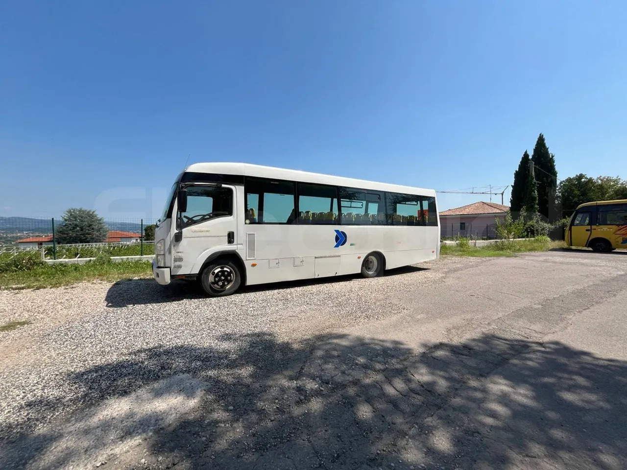 Autocarro escolar Isuzu P65: foto 8