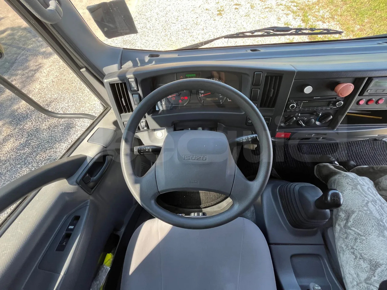 Autocarro escolar Isuzu P65: foto 16