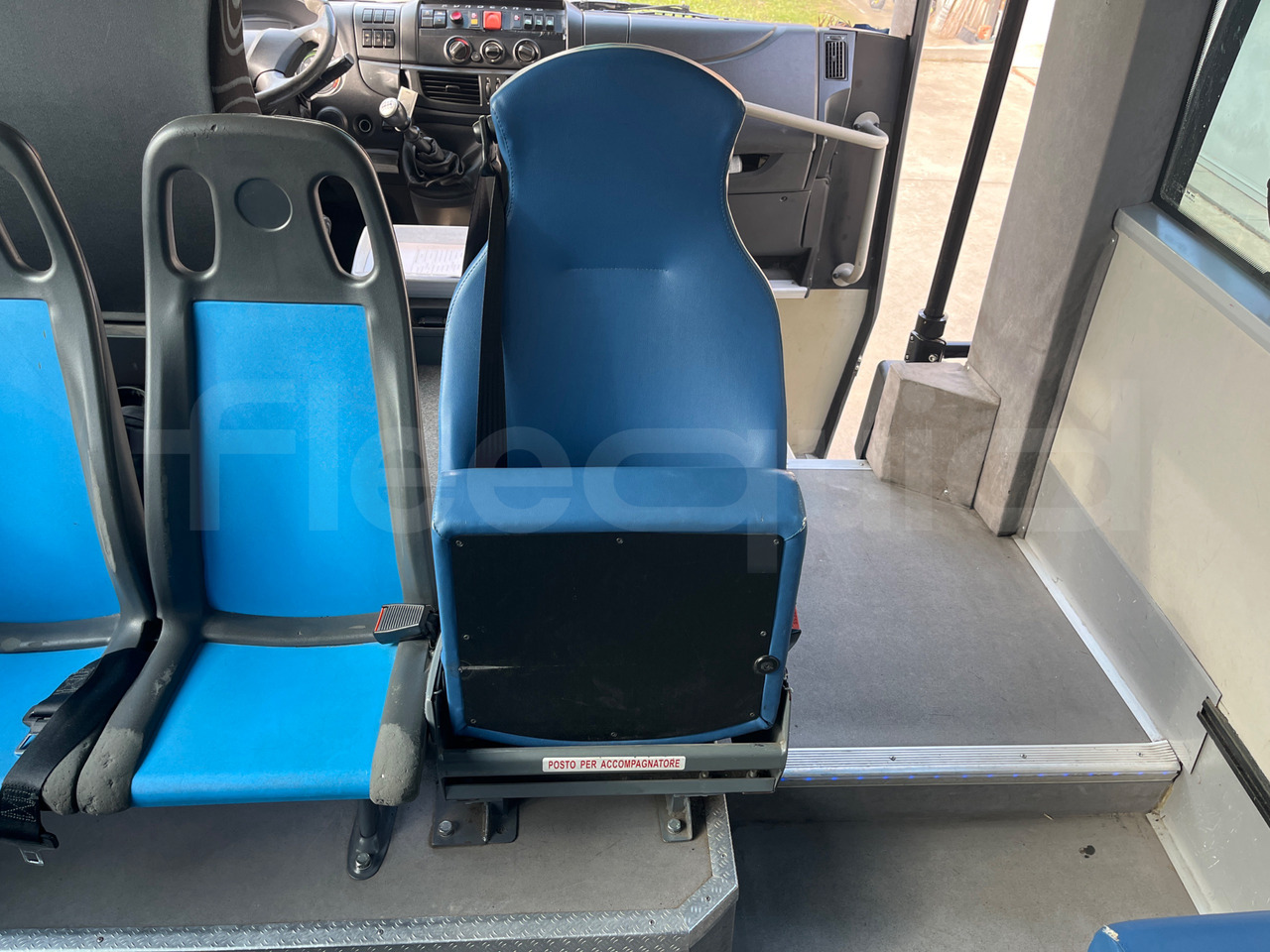 Autocarro escolar Iveco 100/E4: foto 14