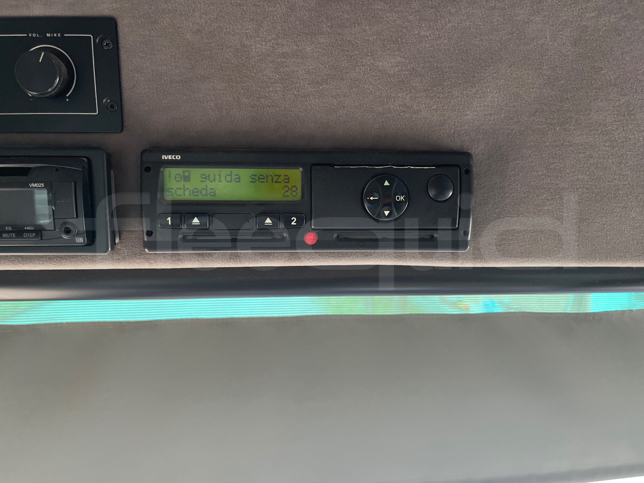 Autocarro escolar Iveco 100/E4: foto 17