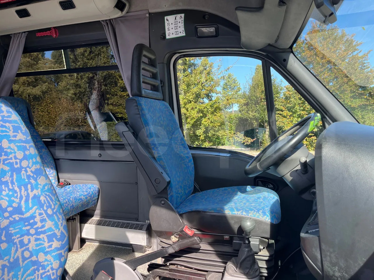 Ônibus suburbano Iveco Daily: foto 18