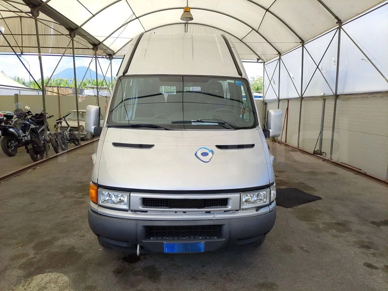 Iveco Daily - Micro-ônibus, Furgão de passageiros: foto 2 Iveco Daily - Micro-ônibus, Furgão de passageiros: foto 2