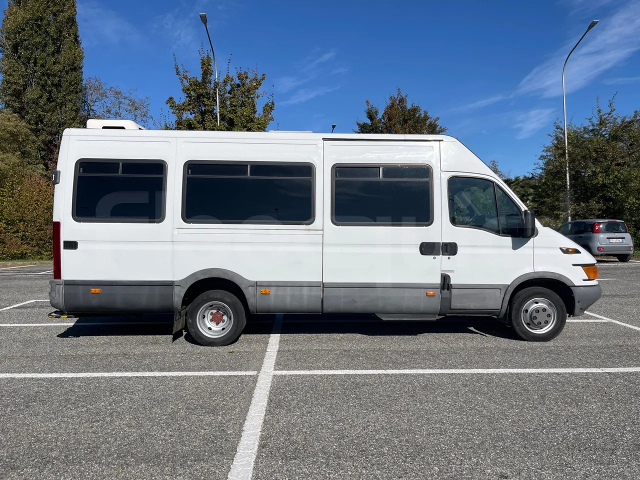 Ônibus suburbano Iveco Daily: foto 11