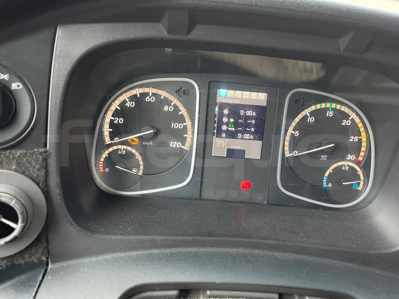 Mercedes-Benz Atego - Autocarro: foto 3 Mercedes-Benz Atego - Autocarro: foto 3