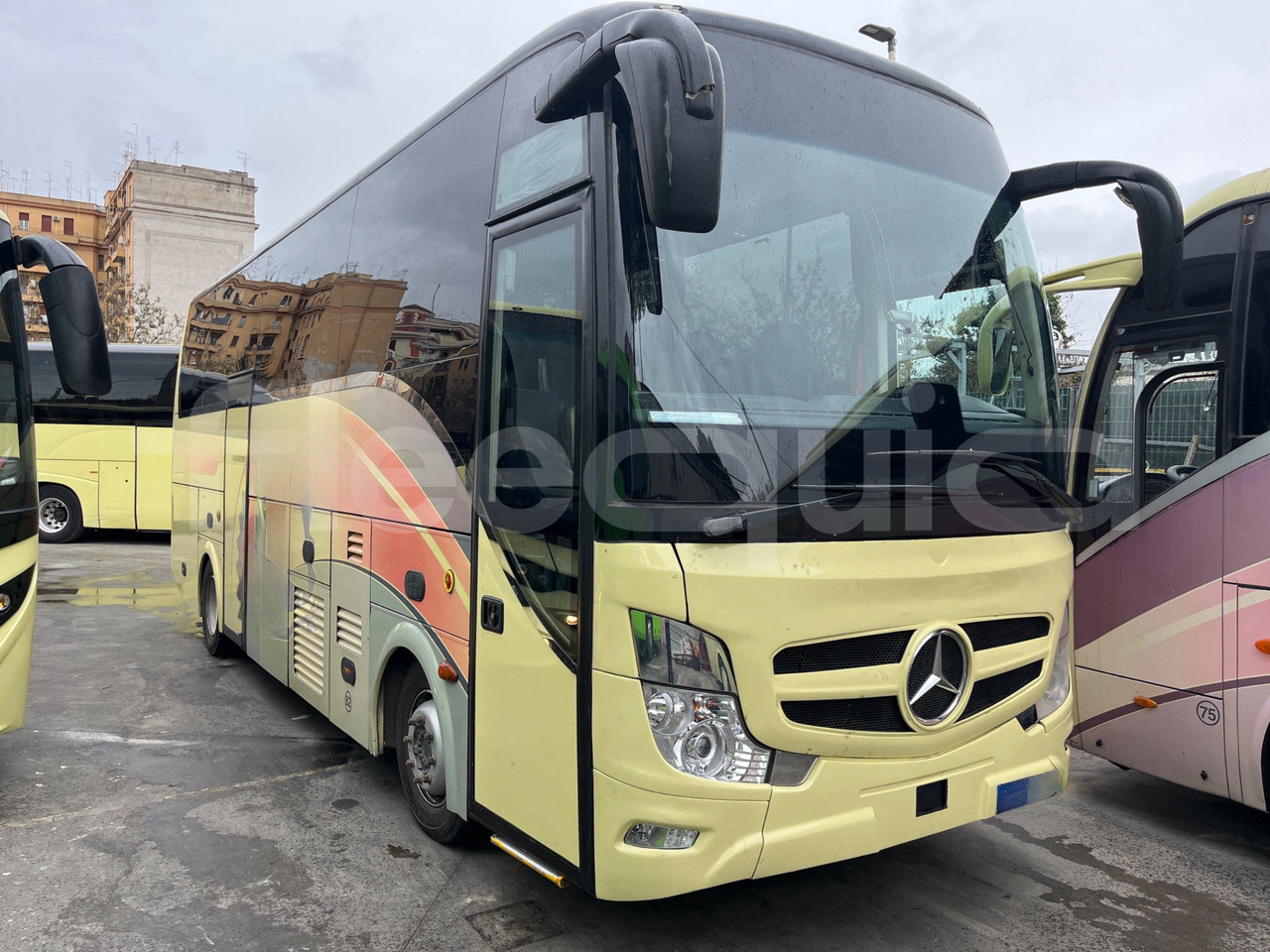 Mercedes-Benz Atego - Autocarro: foto 1 Mercedes-Benz Atego - Autocarro: foto 1