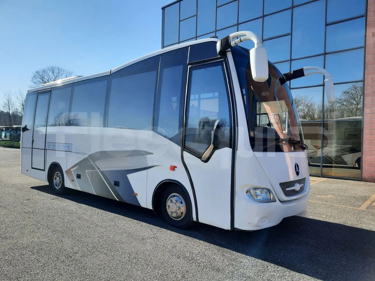 Mercedes-Benz MB1022 - Autocarro: foto 1 Mercedes-Benz MB1022 - Autocarro: foto 1