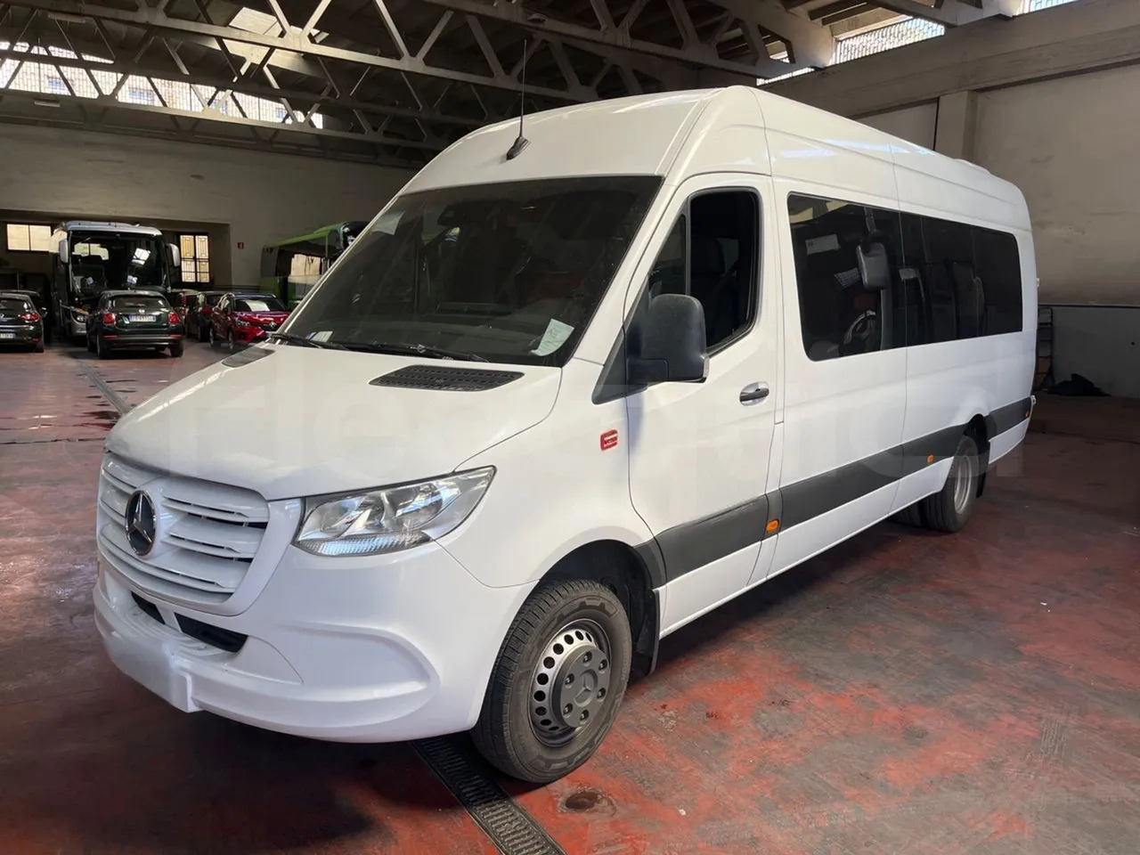 Mercedes-Benz Sprinter - Micro-ônibus, Furgão de passageiros: foto 4 Mercedes-Benz Sprinter - Micro-ônibus, Furgão de passageiros: foto 4