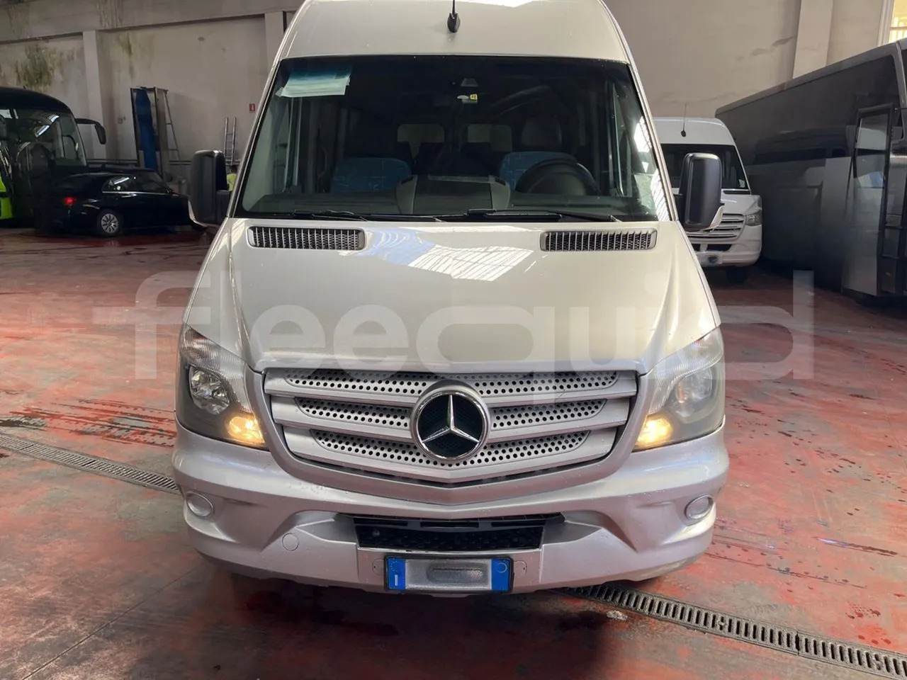 Mercedes-Benz Sprinter - Micro-ônibus, Furgão de passageiros: foto 2 Mercedes-Benz Sprinter - Micro-ônibus, Furgão de passageiros: foto 2