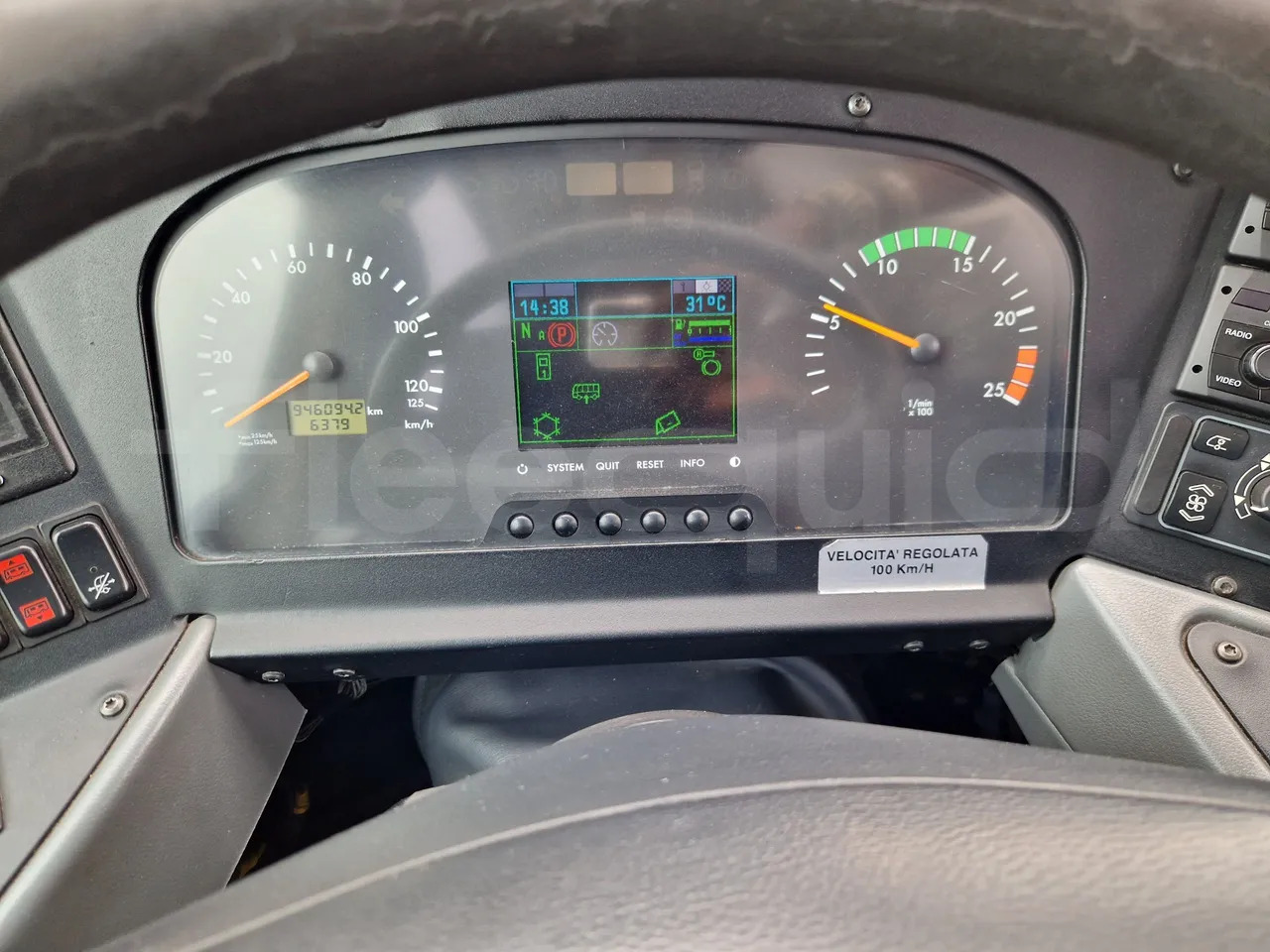 Mercedes-Benz Tourismo - Autocarro: foto 3 Mercedes-Benz Tourismo - Autocarro: foto 3