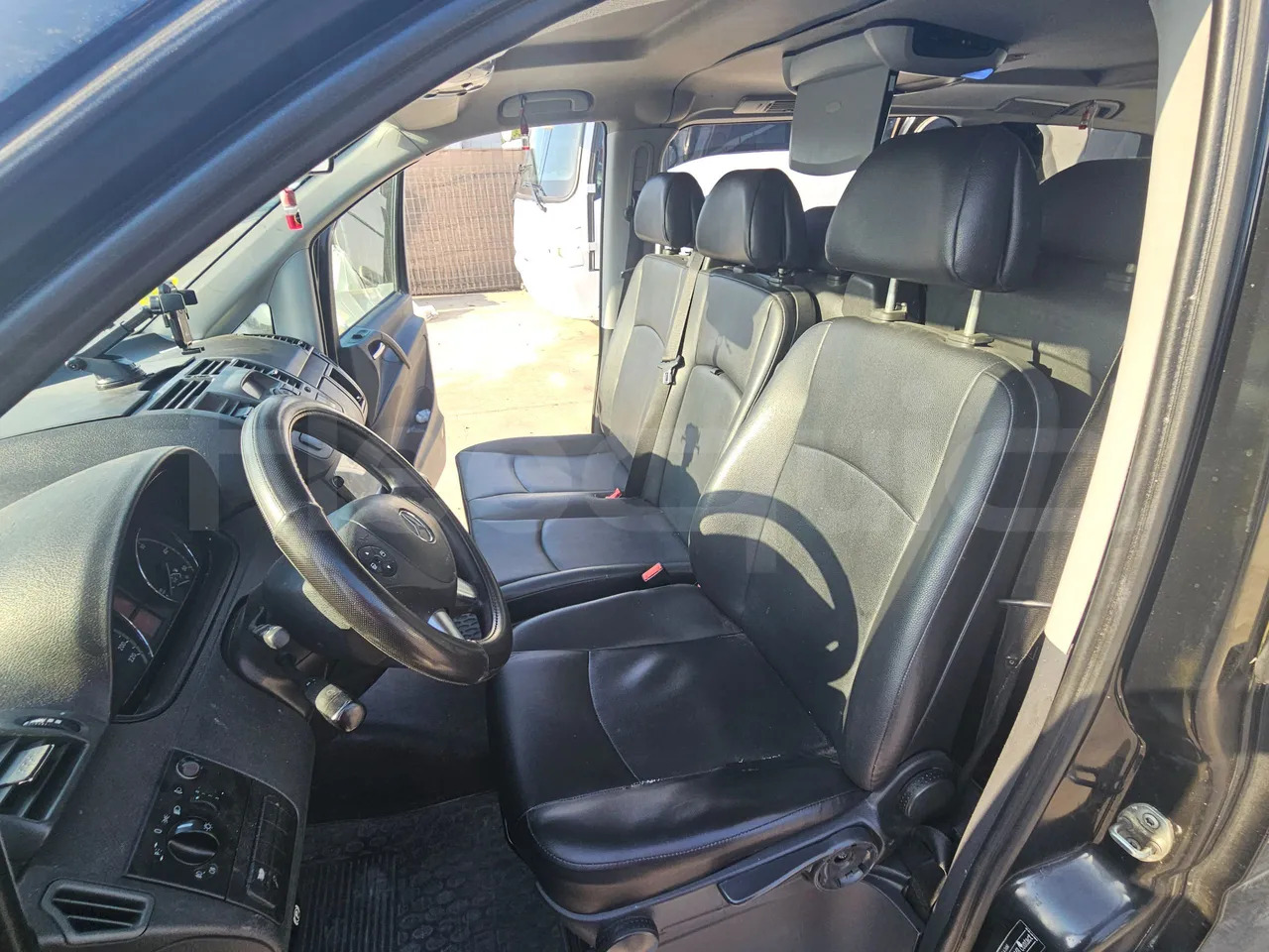 Micro-ônibus, Furgão de passageiros Mercedes-Benz Vito Tourer: foto 16