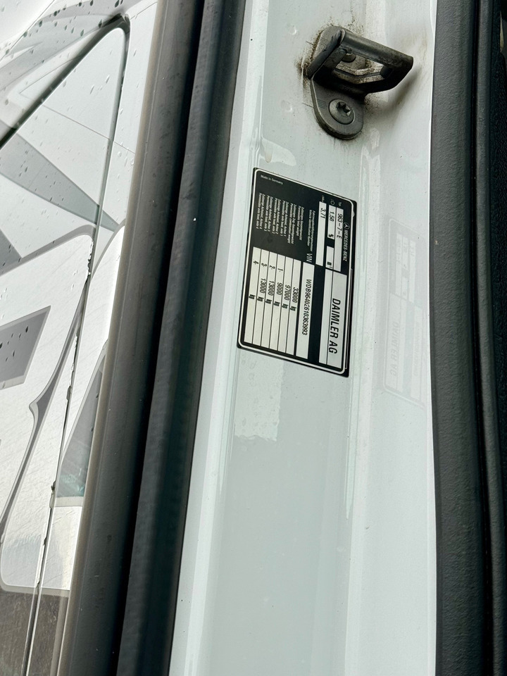 Mercedes Arocs 3358 L 6x4 Radstand 4500 Arocs 3358 L 6x4 Blatt-Luft Gefedert - Caminhão florestal: foto 5 Mercedes Arocs 3358 L 6x4 Radstand 4500 Arocs 3358 L 6x4 Blatt-Luft Gefedert - Caminhão florestal: foto 5