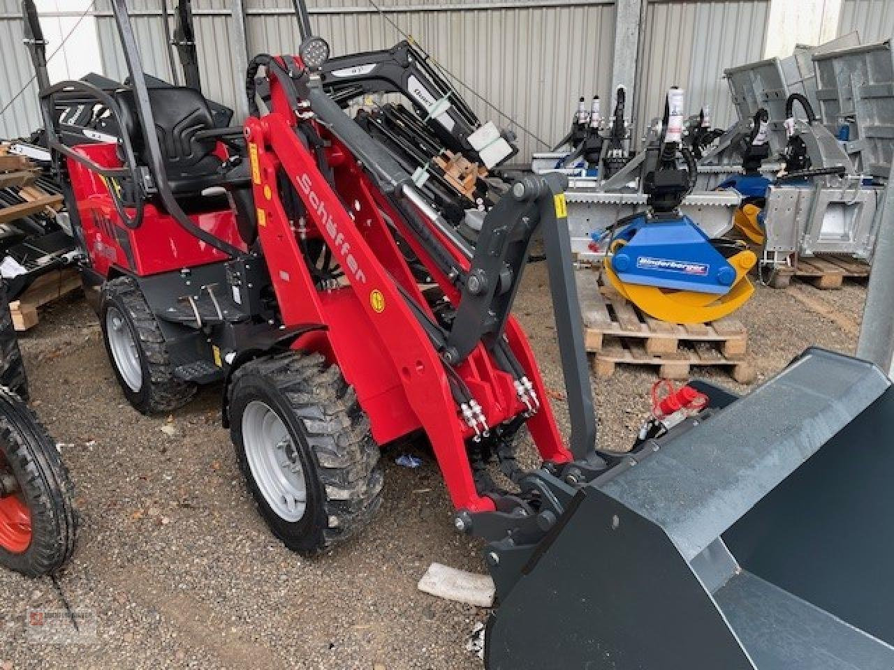 Schäffer 2028-2 HOFLADER - Carregadeira articulada: foto 1 Schäffer 2028-2 HOFLADER - Carregadeira articulada: foto 1