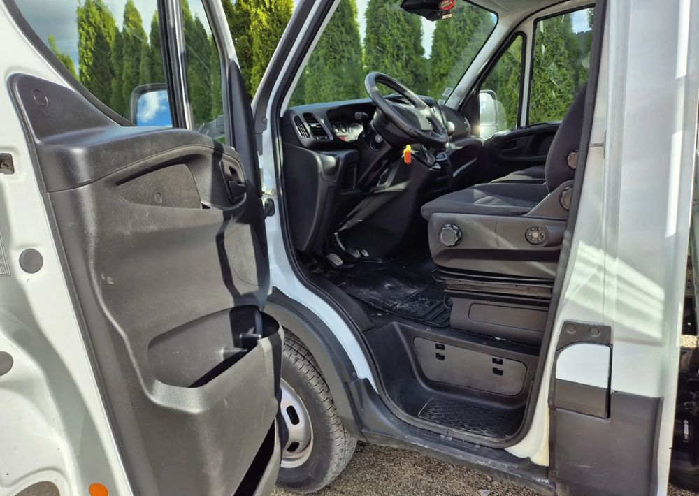 Iveco 35C15 3.0 - Furgão caixa aberta: foto 5 Iveco 35C15 3.0 - Furgão caixa aberta: foto 5