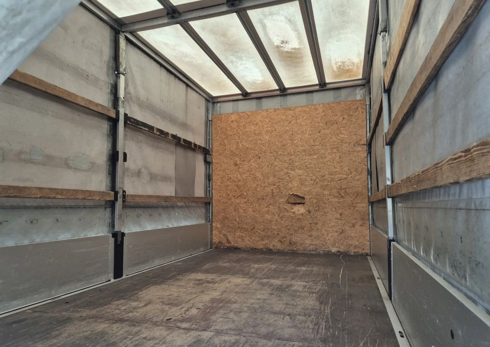 Iveco 35s14 140KM - Furgão de toldo: foto 4 Iveco 35s14 140KM - Furgão de toldo: foto 4