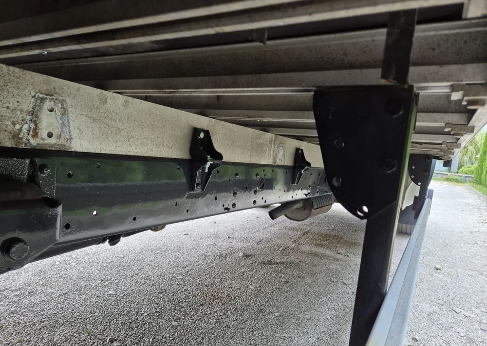 Iveco 65c17 70c17 50c15 3.0 170KM - Furgão caixa aberta: foto 5 Iveco 65c17 70c17 50c15 3.0 170KM - Furgão caixa aberta: foto 5