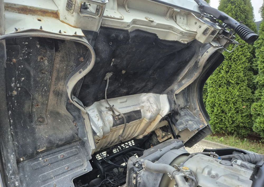 Furgão basculante Mitsubishi CANTER 3.0 3c13: foto 13 Furgão basculante Mitsubishi CANTER 3.0 3c13: foto 13