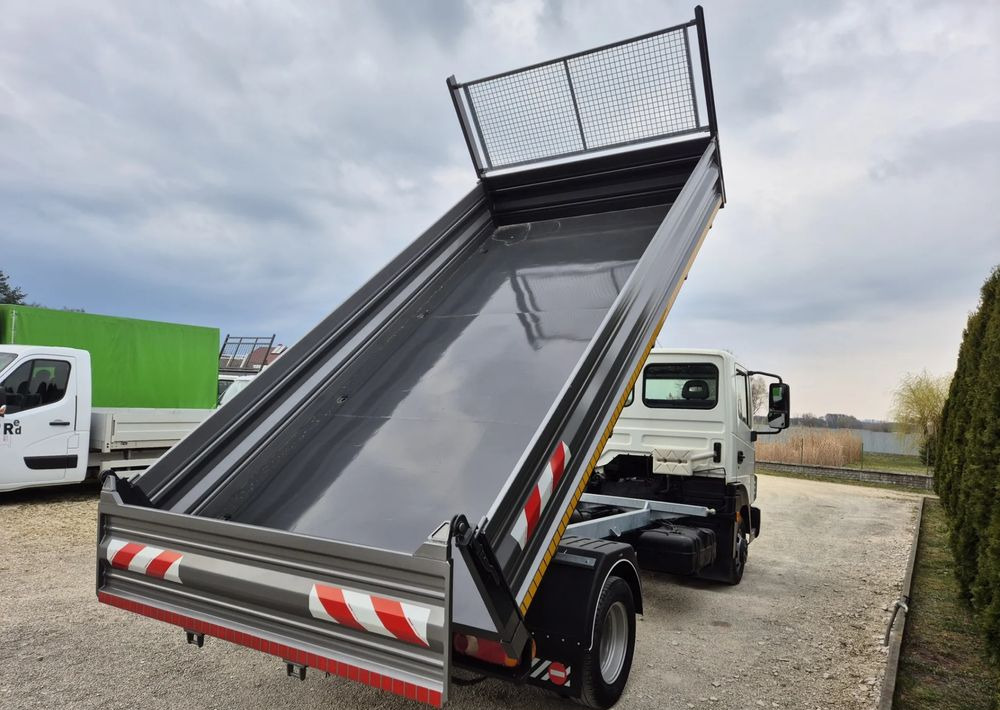 Nissan ATLEON 3.0 150KM Wywrotka 3-stronna - Furgão basculante: foto 4 Nissan ATLEON 3.0 150KM Wywrotka 3-stronna - Furgão basculante: foto 4