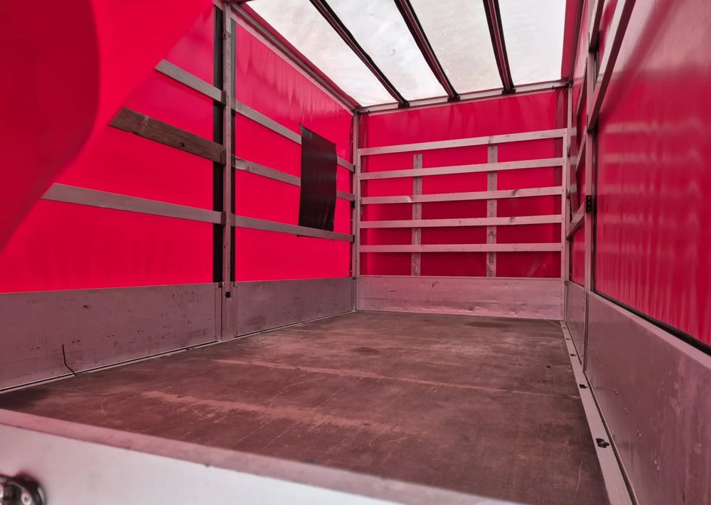 Renault MASTER 2.3 - Furgão caixa aberta: foto 4 Renault MASTER 2.3 - Furgão caixa aberta: foto 4