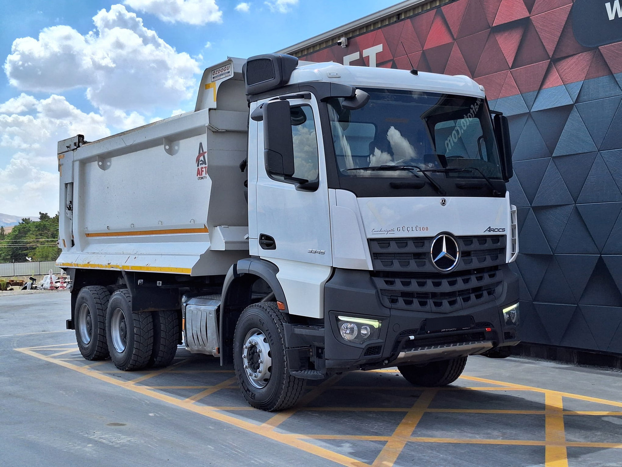 MERCEDES-BENZ AROCS 3345 - Caminhão basculante: foto 3 MERCEDES-BENZ AROCS 3345 - Caminhão basculante: foto 3