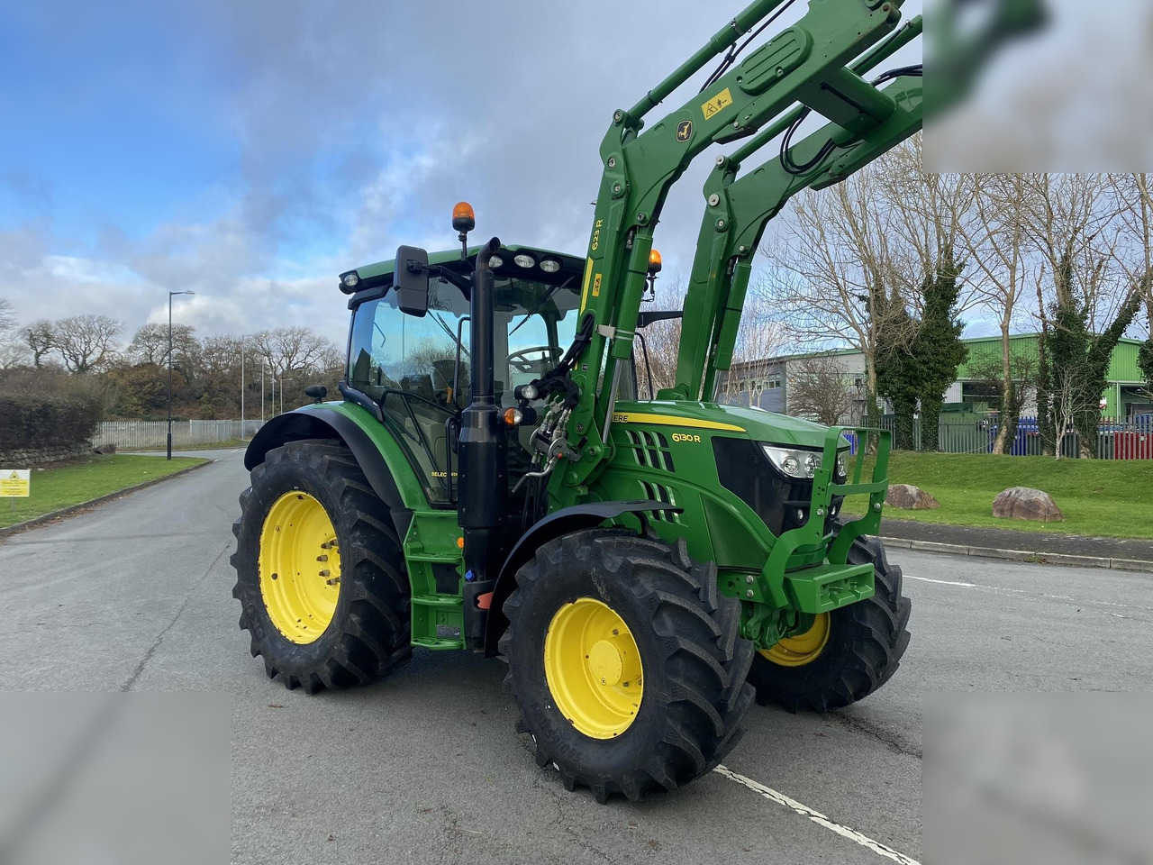 2019 JOHN DEERE 6130R - Trator: foto 2 2019 JOHN DEERE 6130R - Trator: foto 2