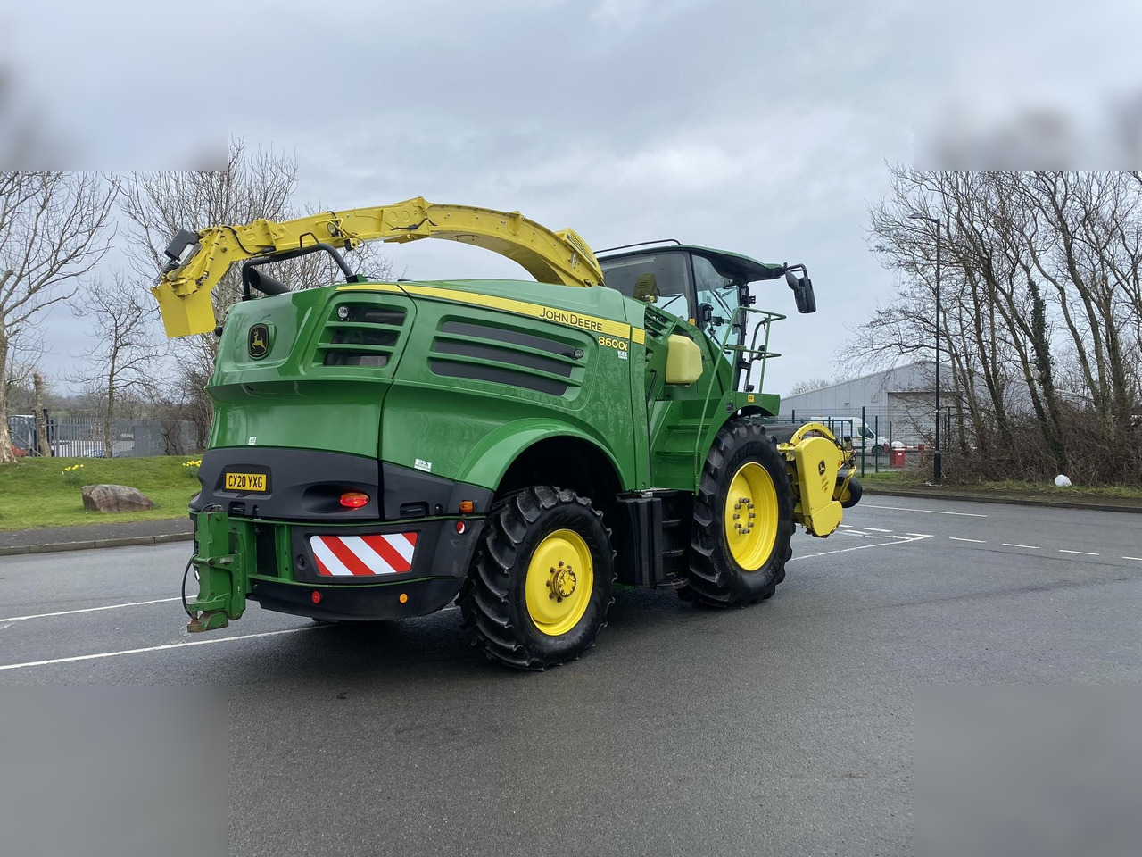 2020 JOHN DEERE 8600 - Picadora de forragem automotriz: foto 5 2020 JOHN DEERE 8600 - Picadora de forragem automotriz: foto 5