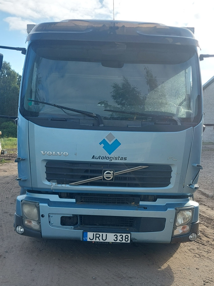 VOLVO FL280 - Caminhão furgão: foto 1 VOLVO FL280 - Caminhão furgão: foto 1