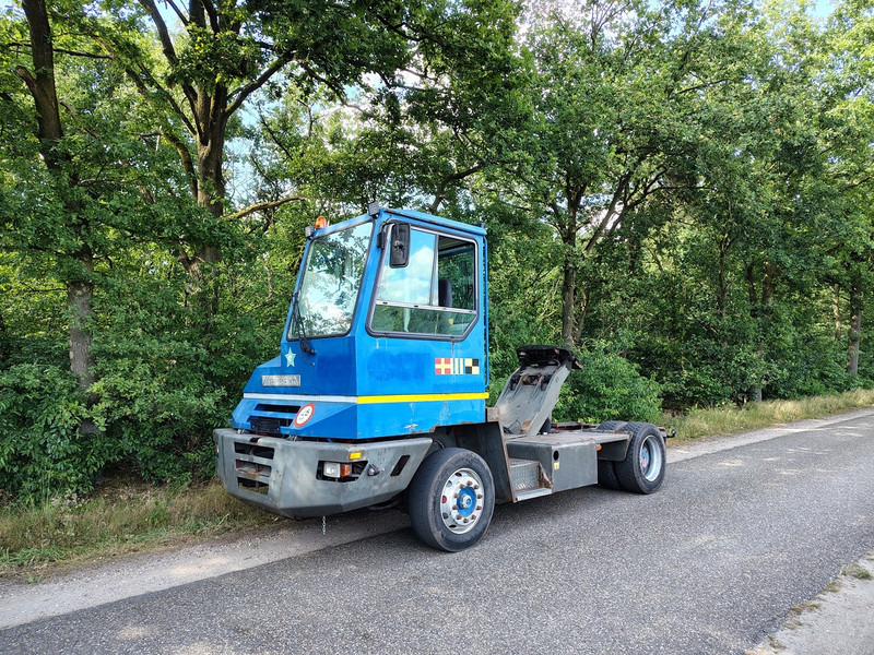 Terberg Yt180 - Tractor de terminal: foto 1 Terberg Yt180 - Tractor de terminal: foto 1