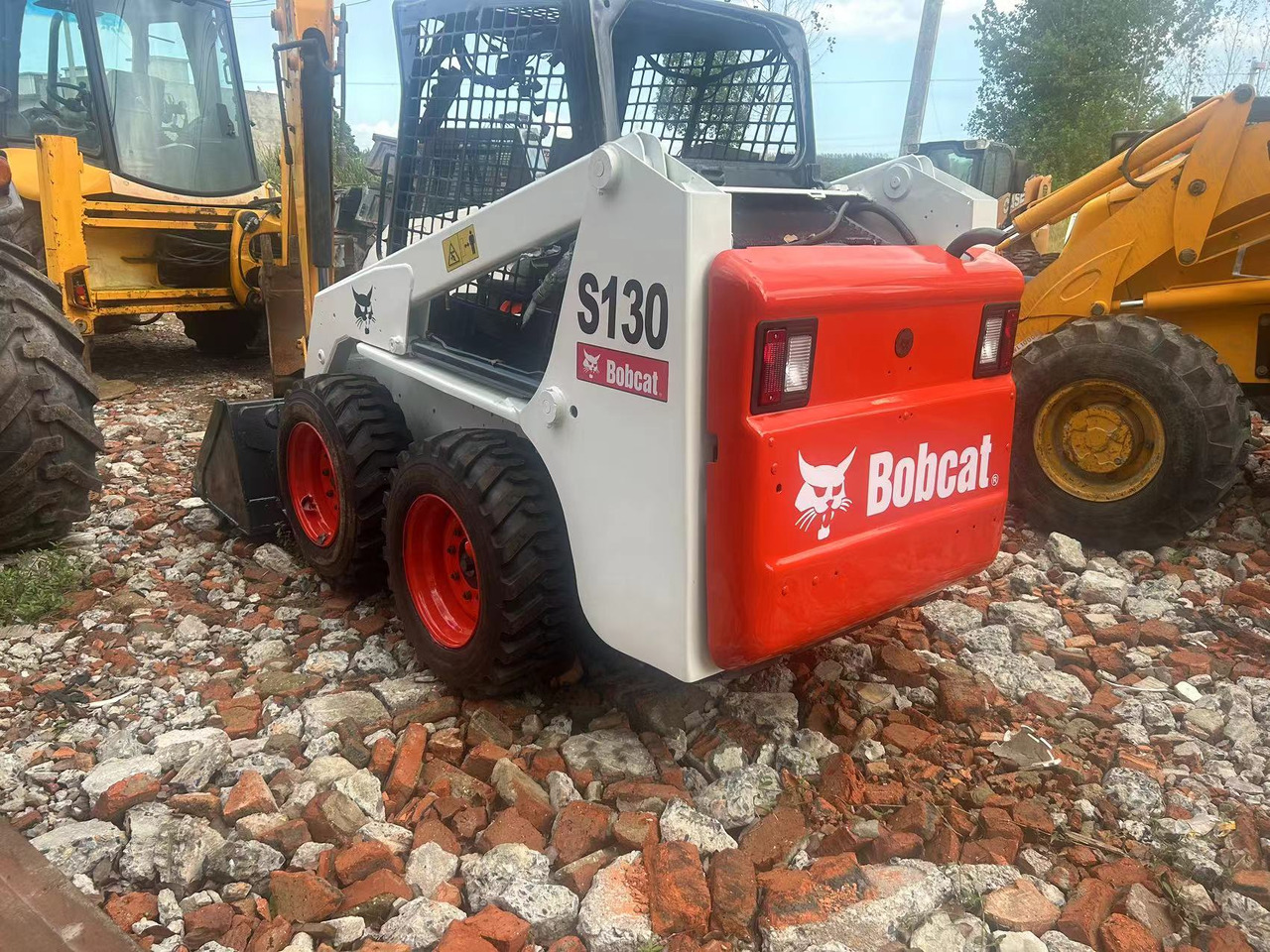 BOBCAT S130 skid steer loader - Mini carregadeira: foto 4 BOBCAT S130 skid steer loader - Mini carregadeira: foto 4