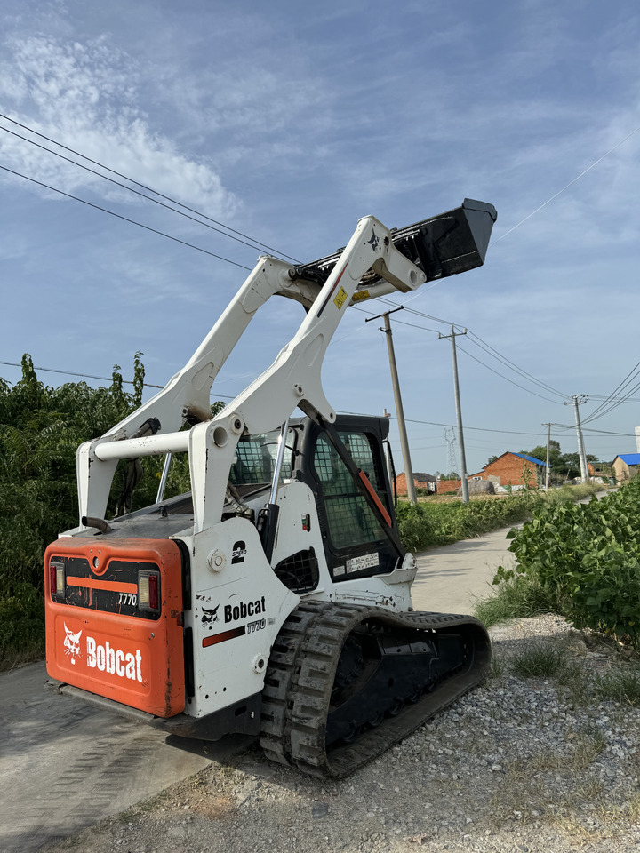BOBCAT T770 skid steer loader American original - Mini carregadeira: foto 1 BOBCAT T770 skid steer loader American original - Mini carregadeira: foto 1