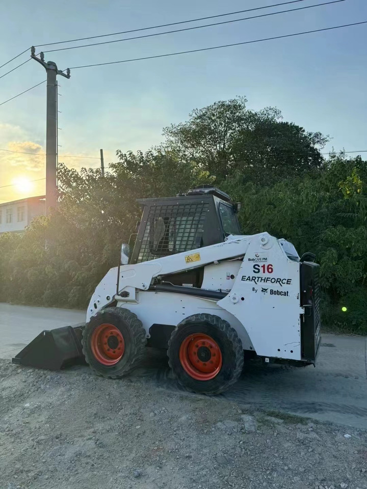 BOBCAT skid steer loader S16 - Mini carregadeira: foto 3 BOBCAT skid steer loader S16 - Mini carregadeira: foto 3