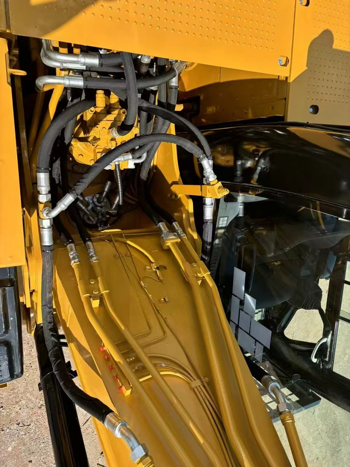 Escavadora de rastos CATERPILLAR 320D2: foto 7