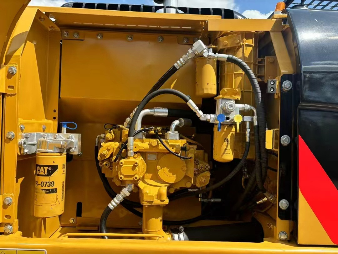 Escavadora de rastos CATERPILLAR 320D2: foto 6