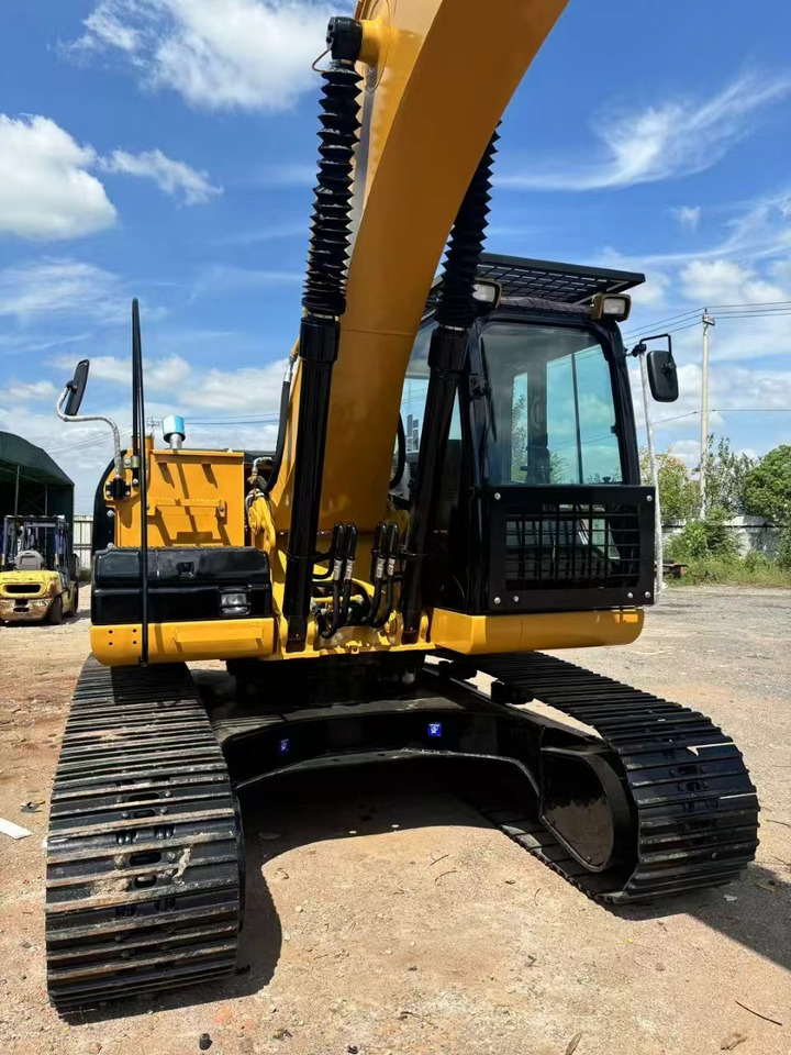 CATERPILLAR 320D2 low hour good condition excavator promotion - Escavadora de rastos: foto 3 CATERPILLAR 320D2 low hour good condition excavator promotion - Escavadora de rastos: foto 3