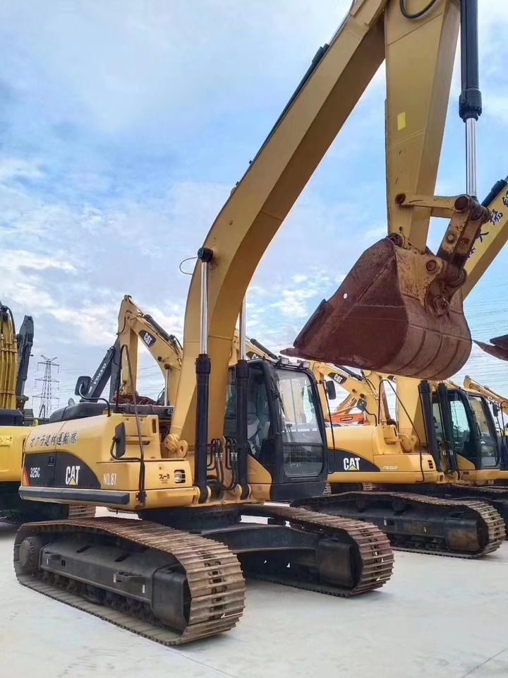 CATERPILLAR 325C used excavator low price for sale - Escavadora de rastos: foto 1 CATERPILLAR 325C used excavator low price for sale - Escavadora de rastos: foto 1