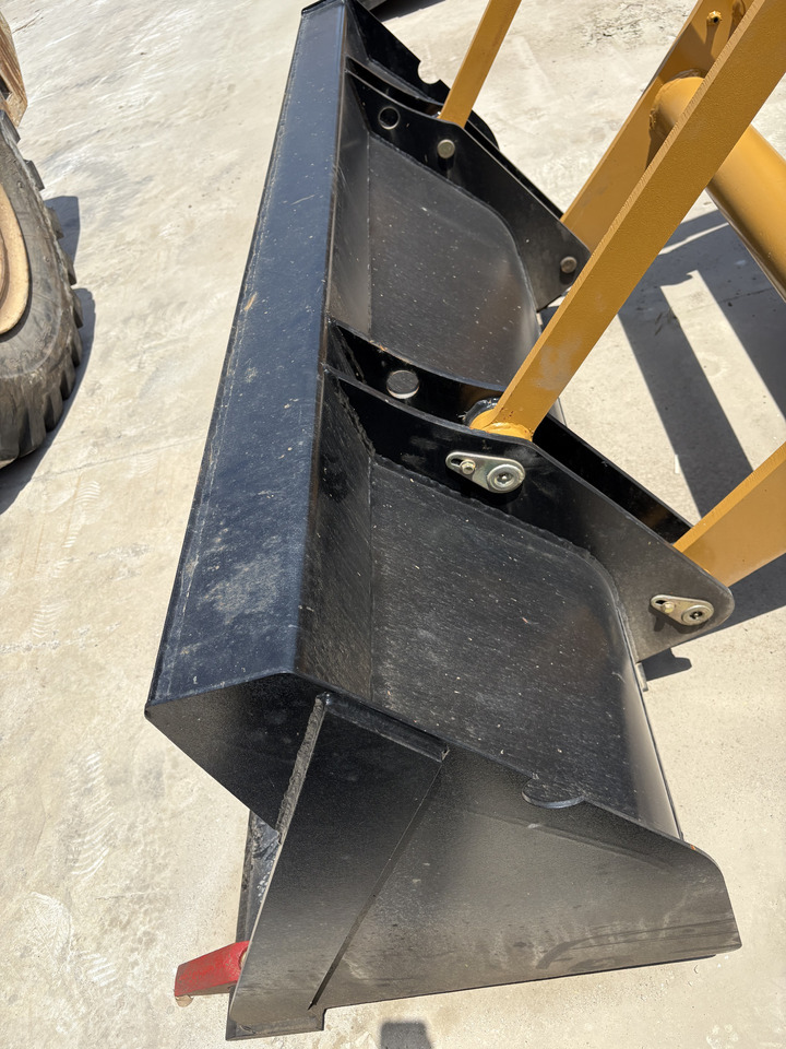 CATERPILLAR 420F discount hot sale backhoe loader jcb - Retroescavadeira: foto 3 CATERPILLAR 420F discount hot sale backhoe loader jcb - Retroescavadeira: foto 3