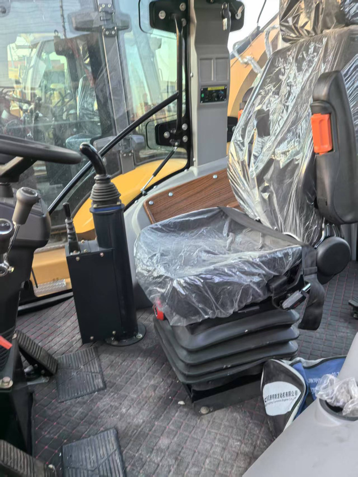 CATERPILLAR 426F new backhoe loader 2025 hot sale jcb - Retroescavadeira: foto 4 CATERPILLAR 426F new backhoe loader 2025 hot sale jcb - Retroescavadeira: foto 4