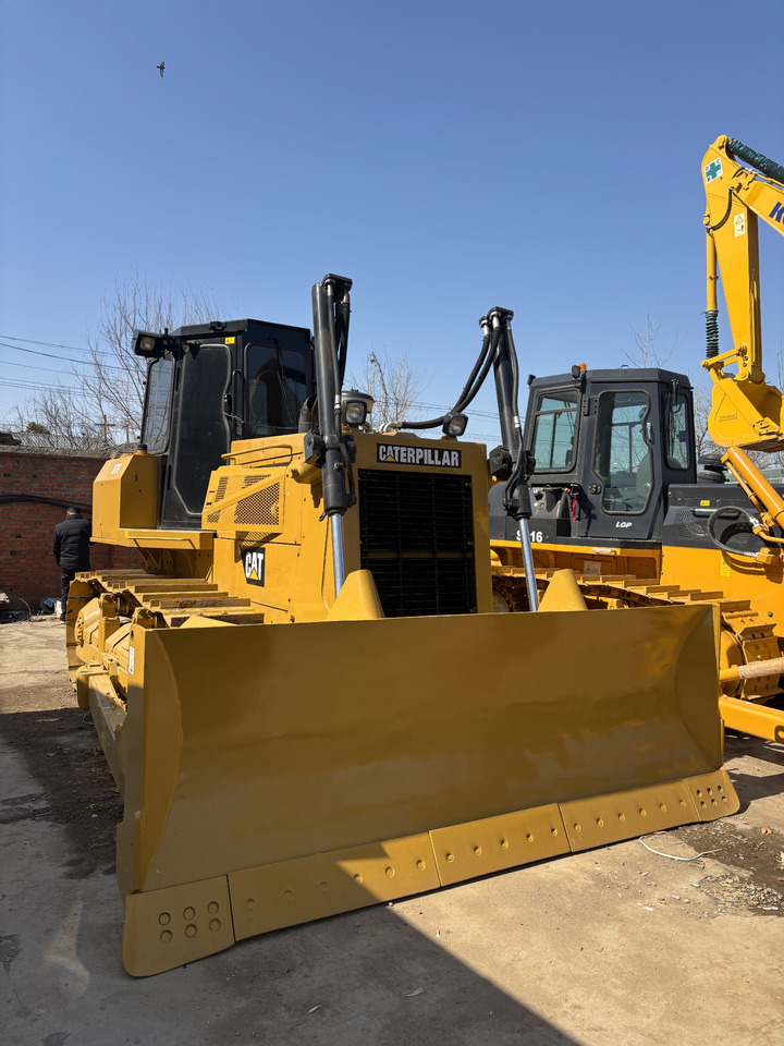 CATERPILLAR D7G USED bulldozer good condition ready to work - Buldôzer: foto 3 CATERPILLAR D7G USED bulldozer good condition ready to work - Buldôzer: foto 3